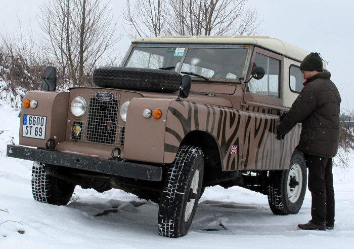 Land Rover SIIA on Michelin
                tires.