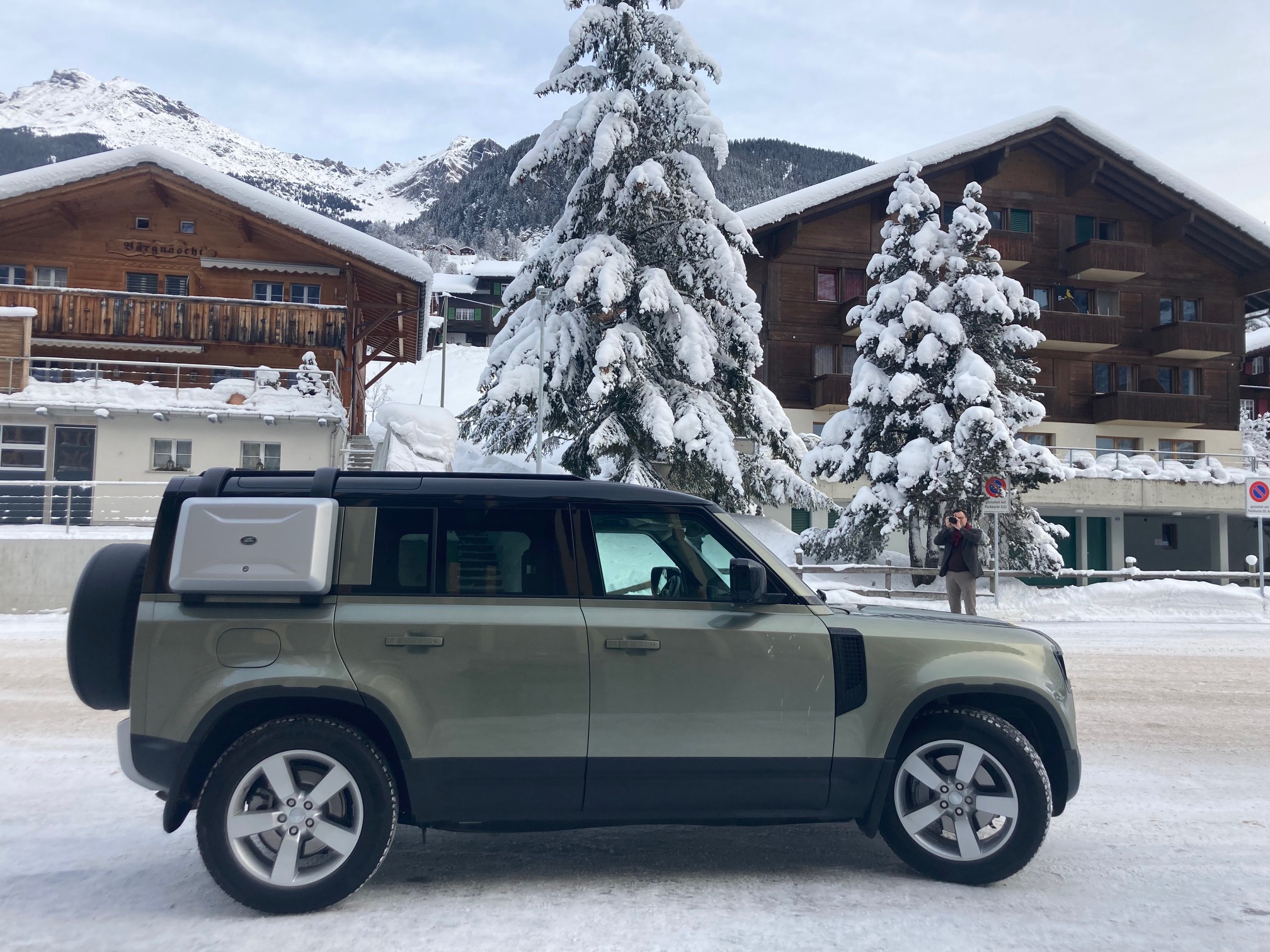 2.7 tons SUV